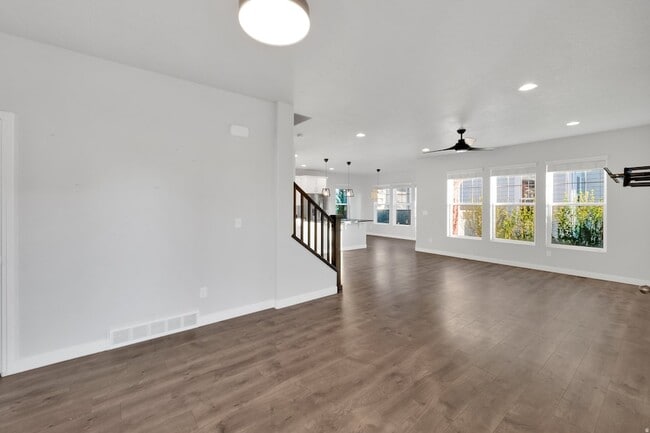 Photo - 5171 W Dock St