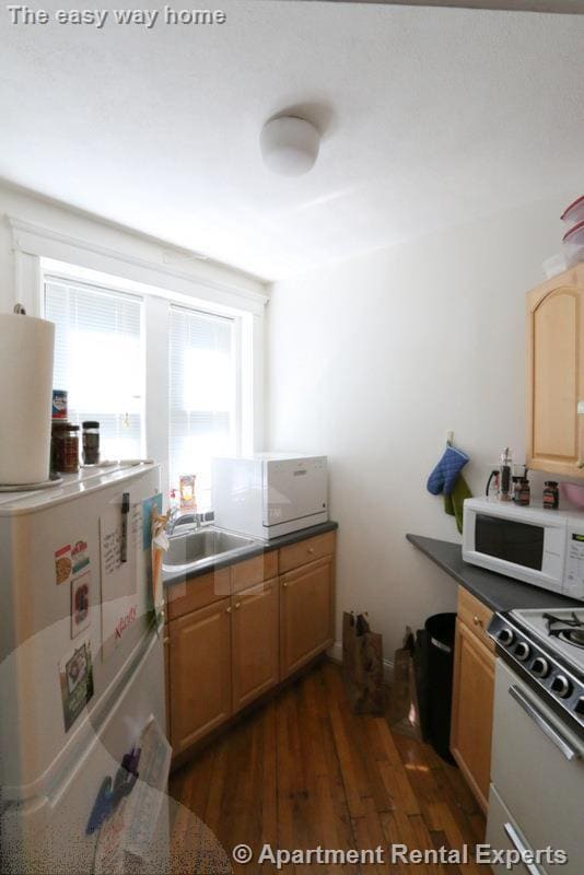 Building Photo - 335 A Harvard St Unit #12