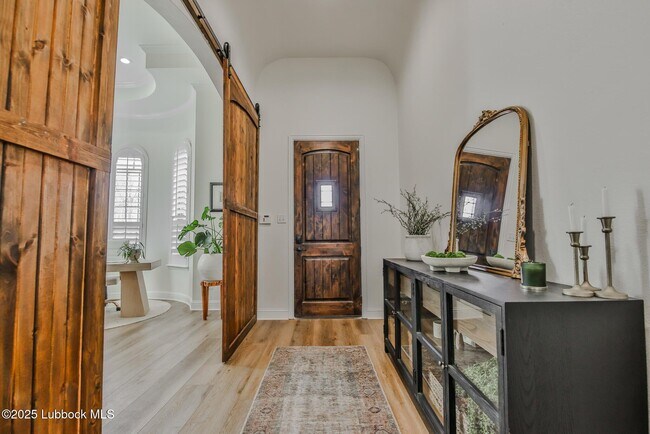 Photo - 711 N 8th St