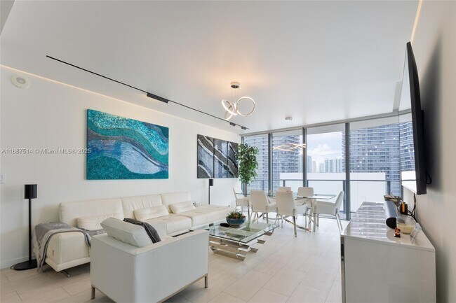 Photo - 1000 Brickell Plaza Unidad 2515