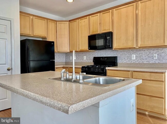 Building Photo - 410 Redland Blvd