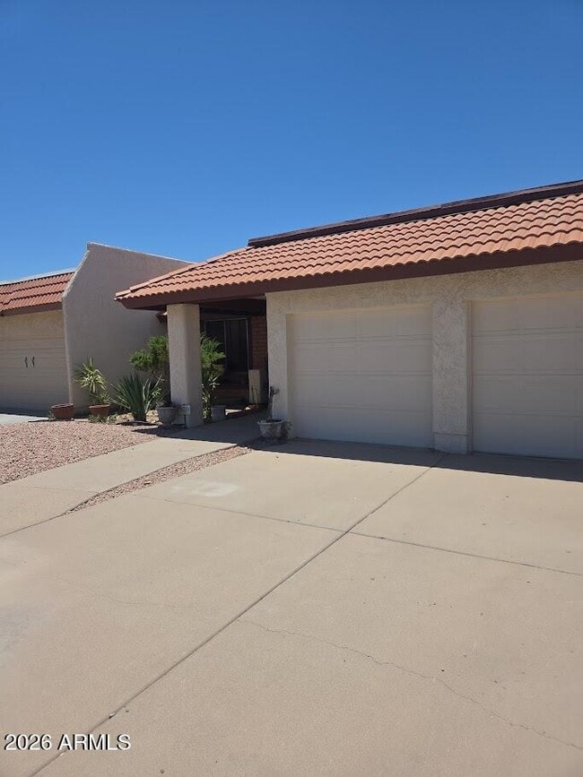 Building Photo - 11226 S Tomi Dr