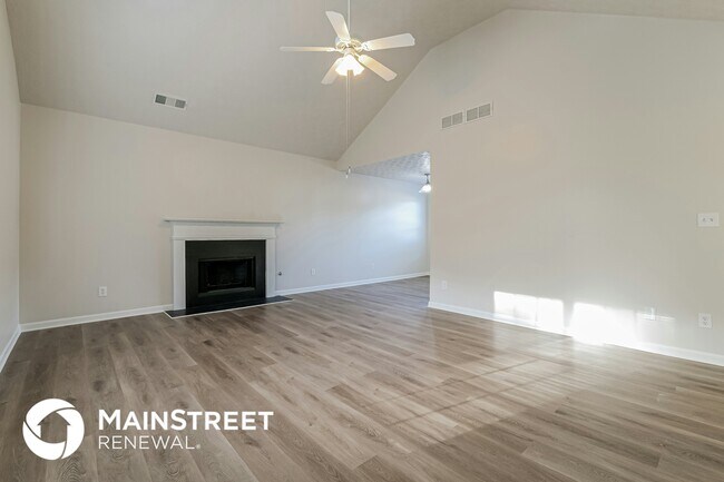 Photo - 2000 Redwood Trace