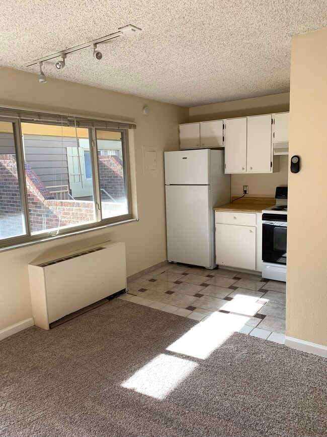 Photo - 3161 Madison Ave R315