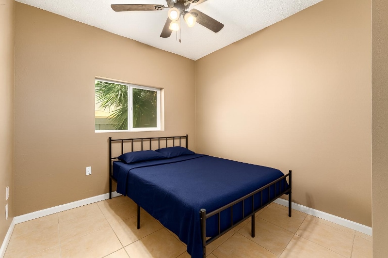 Photo - 2348 W Laurel Ln