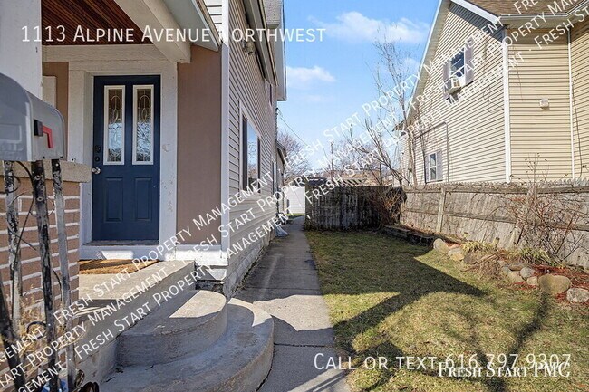 Photo - 1113 Alpine Ave NW