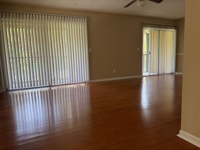 130 Jasmine Woods Ct