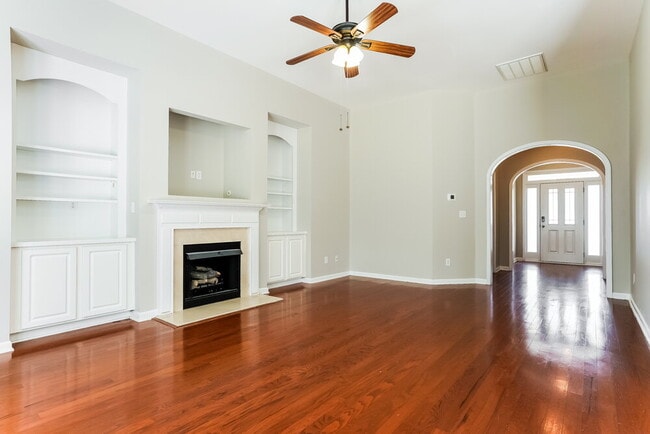 Photo - 236 Haywood Ln