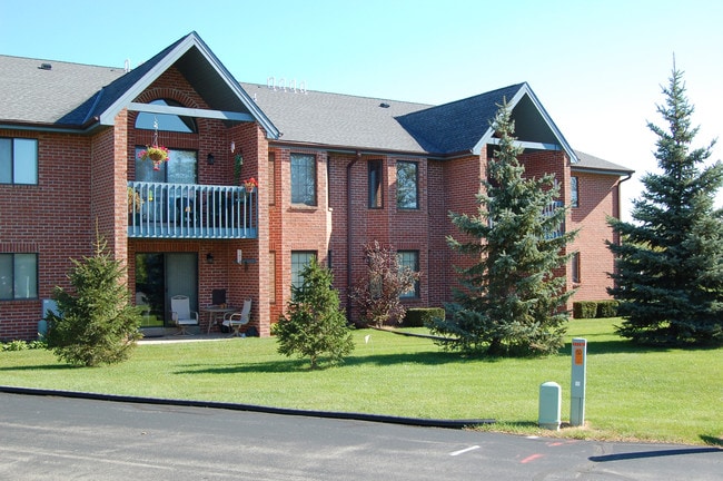 Photo - N58W23917 Hastings Ct