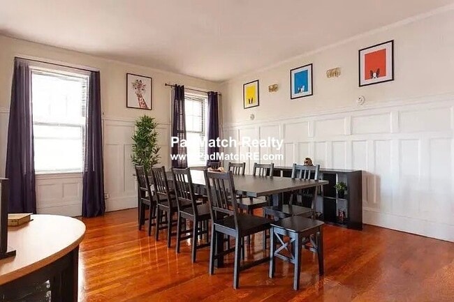Building Photo - 1247 Beacon St Unit 1A Rental