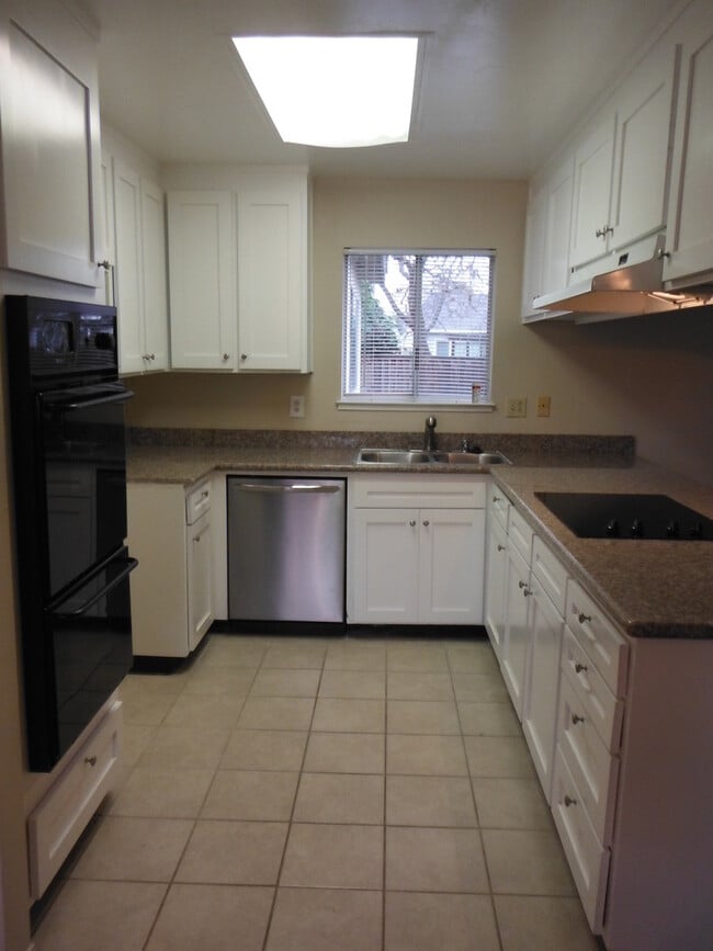 Photo - Spacious 3 Bedroom House Available Now