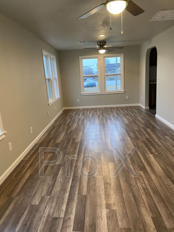 Photo - 801 1/2 S Picher B