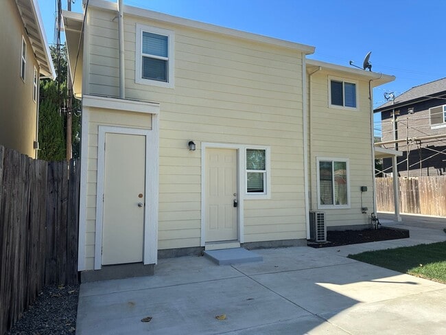 Photo - 3 Bedroom 2 Bathroom Home with Yard