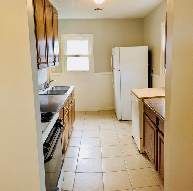 Photo - 913 E Emerson St