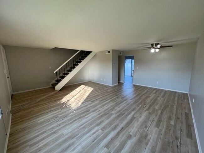 Photo - Haynes-19142-3 Unit Haynes-19