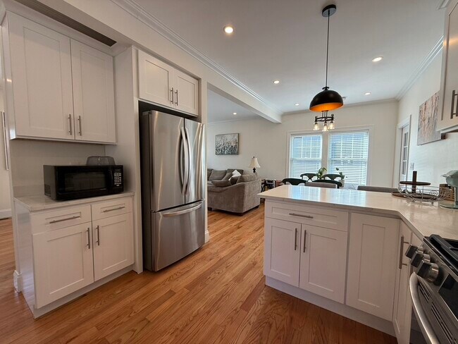 Photo - 82 Sharon St