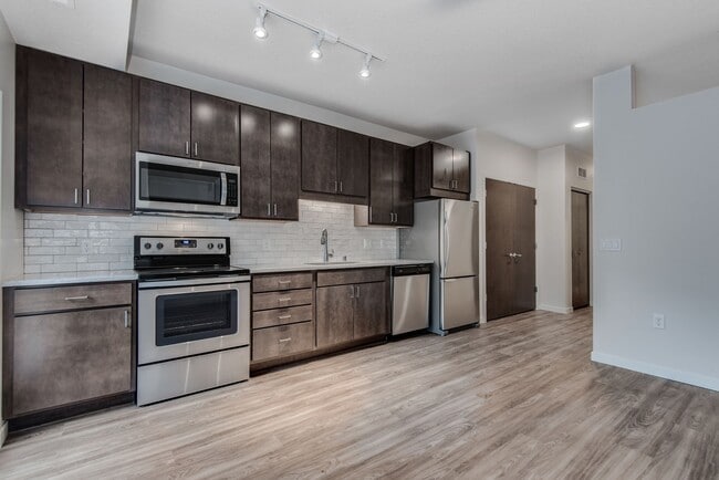 Photo - Oaks Minnehaha Longfellow