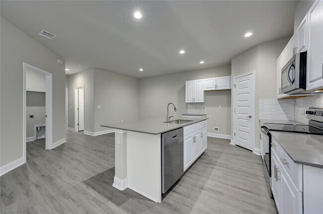 Photo - New Lago Vista Duplex