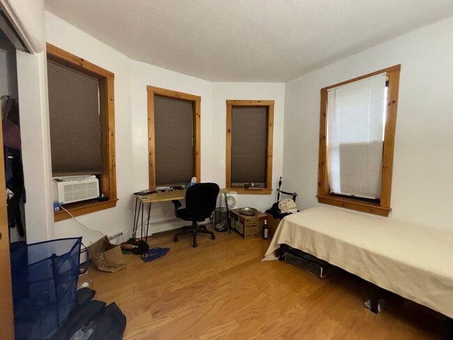 12 Prince St Unit 2