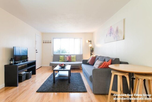 Photo - 21 Oxford Cir Unit 1