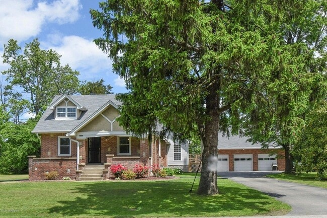8913 Ferndale Rd