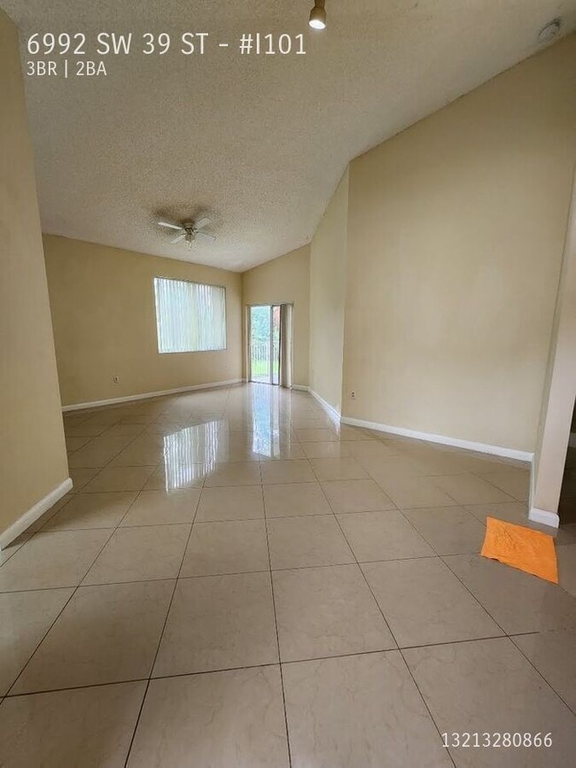 Building Photo - 6992 SW 39th St Unit #I101