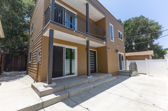 Building Photo - 8424 Grenoble St Rental