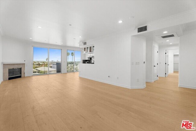 1450 S Beverly Dr Unit 404