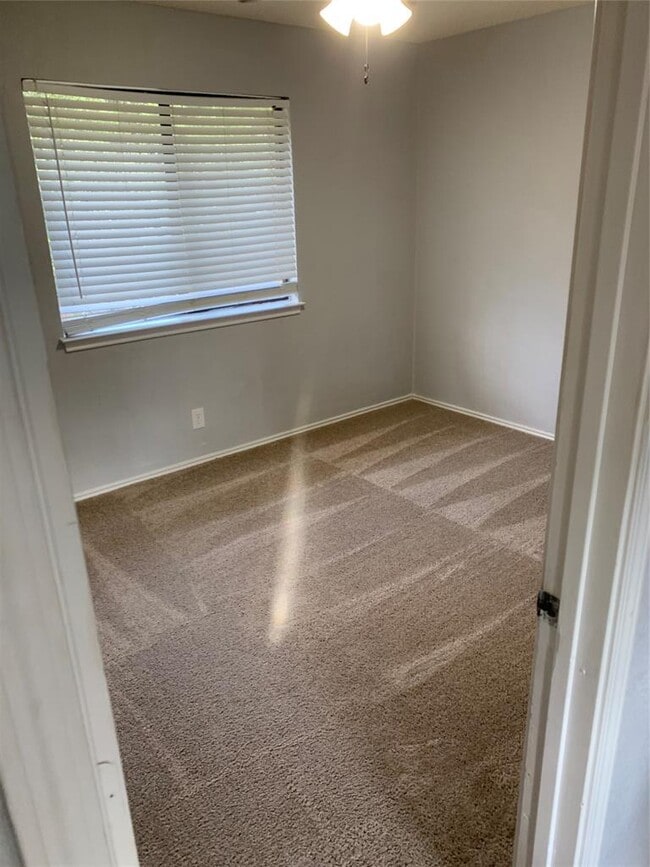 Photo - 807 Forest Trail