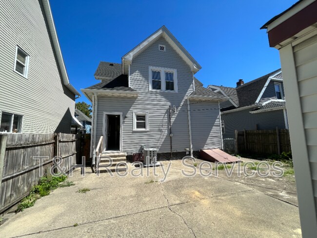 Photo - 22 E Parkview Ave