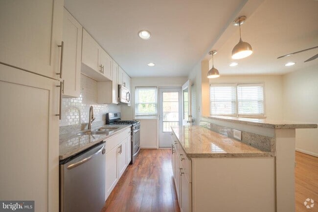 Building Photo - 1106 Linden Ave Rental