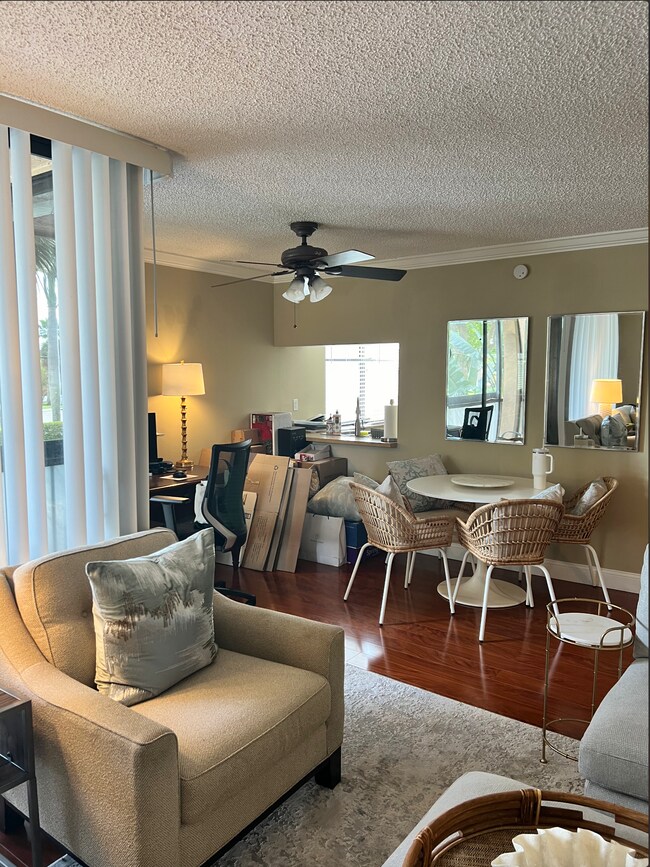 Photo - 2455 Lindell Blvd