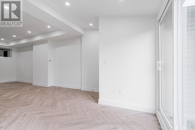 Photo - 861 O'Connor Dr Unit 1