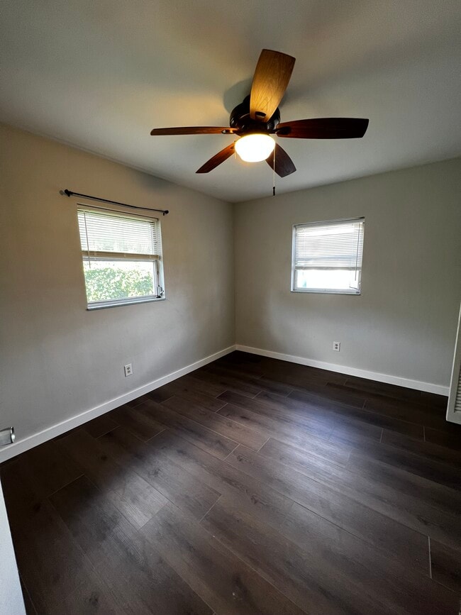 254 Plumosa Dr Unit B