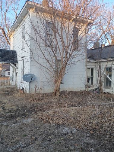 Photo - 116 N Poplar St