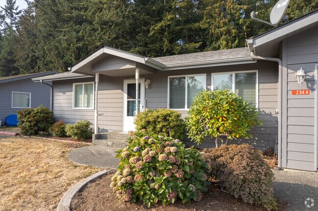 Salish Gardens - Salish Gardens Apartments