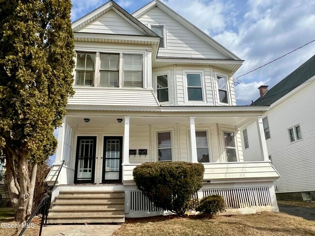 Building Photo - 83 Arnold Ave Unit second floor