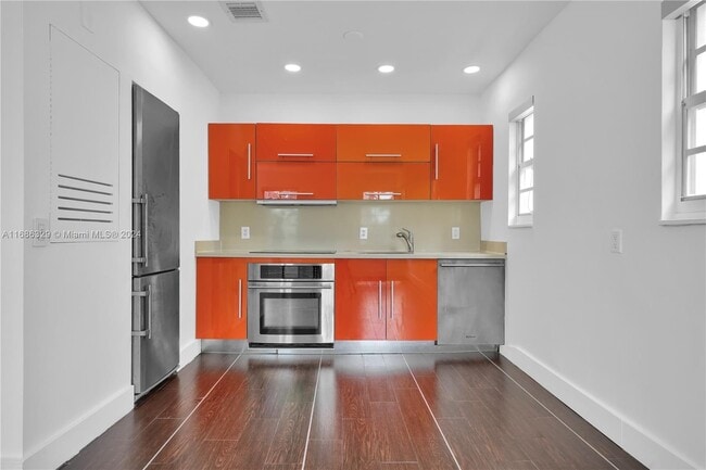 1457 Meridian Ave Unit 204