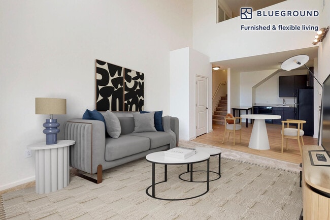 Photo - 1700 E 5th St Unidad FL1-ID2363A