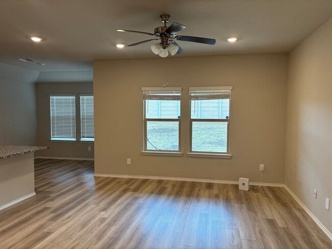 Photo - 2702 Wigeon Wy