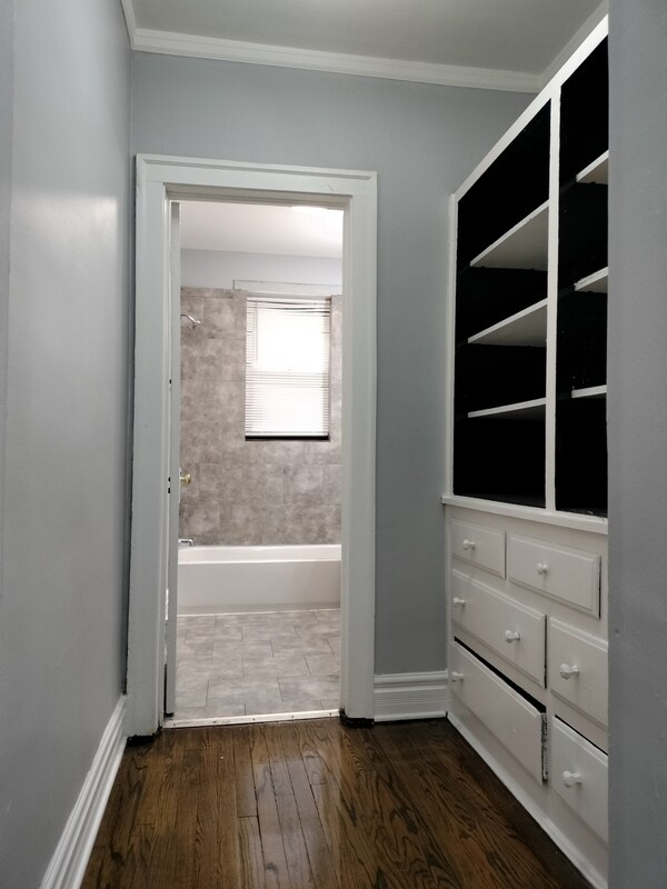 Photo - 1739 W 80th St