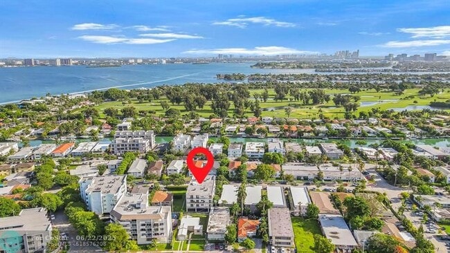 Photo - 1960 Marseille Dr