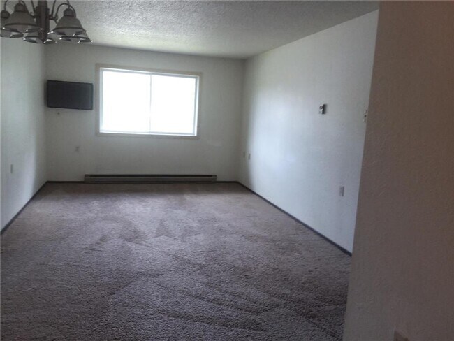 Photo - 207 Cedar St NE