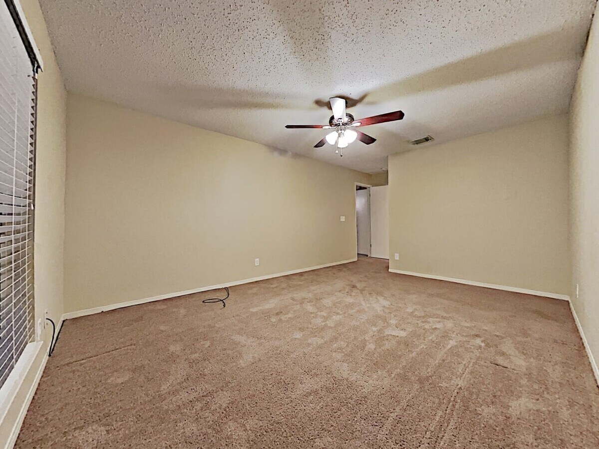 Photo - 18083 Glenledi Dr