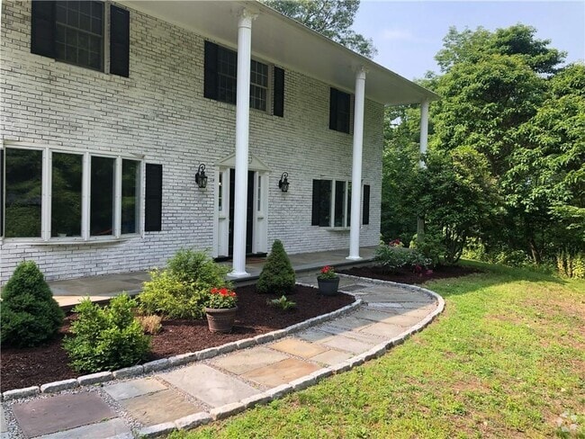 Building Photo - 38 William Puckey Dr Rental