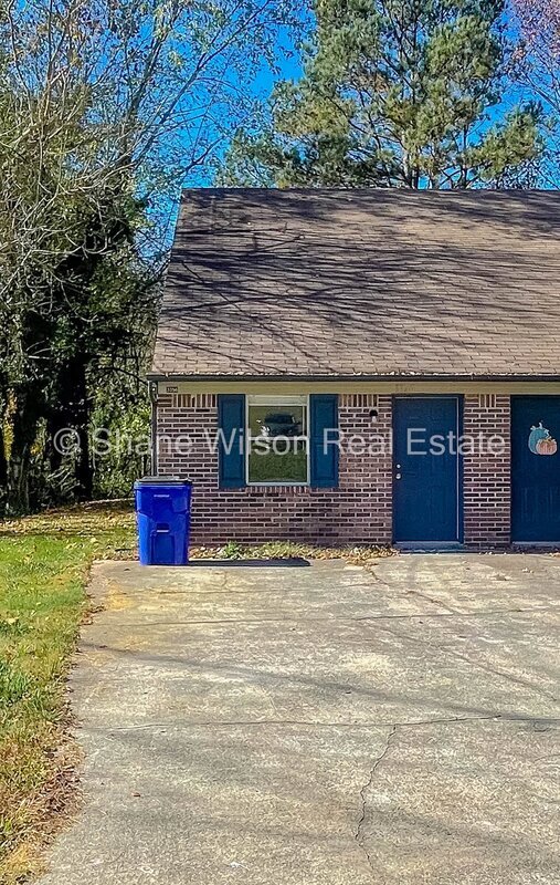 Photo - 3356 Steeple Cir NE