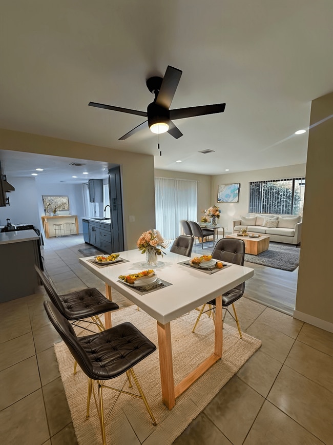 Coventry Square Apartments