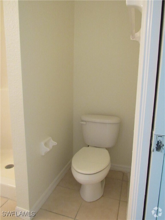 Building Photo - 4024 26th St SW Rental