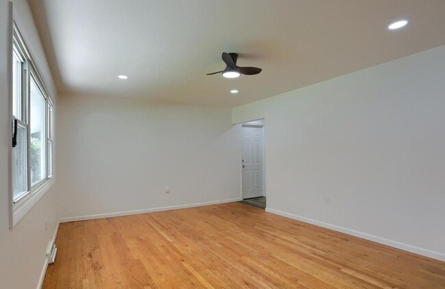Photo - 426 Linden St