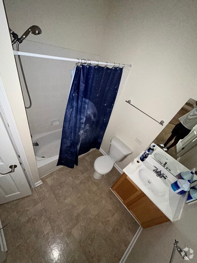 Building Photo - 812 Long Dr Unit H Rental